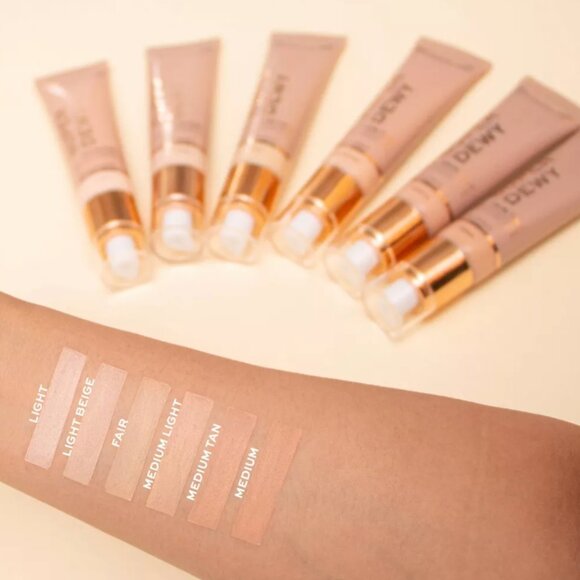 MAKEUP REVOLUTION SUPER DEWY SKIN TINTED MOISTURIZER - Light - 1.85 fl oz Sealed - Picture 2 of 2